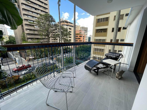 Jip 25-3629. Renta House Vende Hermoso 136 Mts2, Con Acabados De Primera Totalmente Remodelado. Urb Los Palos Grandes, Caracas
