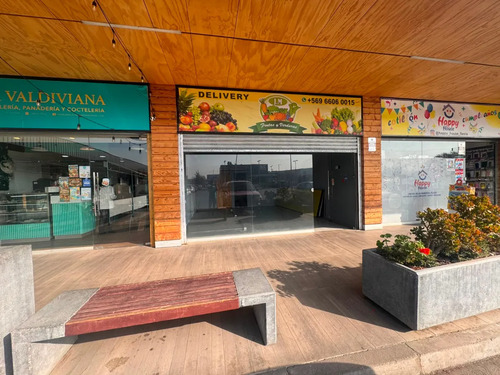 Local En Venta En Strip Center Colina