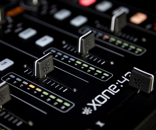 Imagen 10 de 10 de Consola Allen & Heath Xone: 43