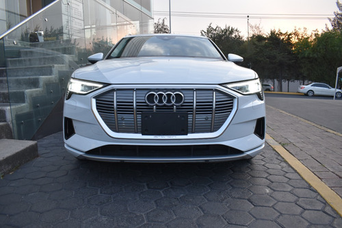 Imagen 2 de 13 de Audi E - Tron 2020
