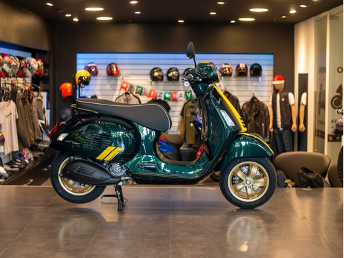Imagen 7 de 25 de Vespa Gts Super 300 Racing Sixties Verde