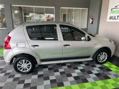 Renault Sandero 1.0 16v Expression Hi-flex 5p
