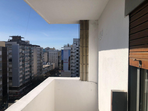 2 Dormitorios - 2 Balcones - Alquiler - Departamento - Centro