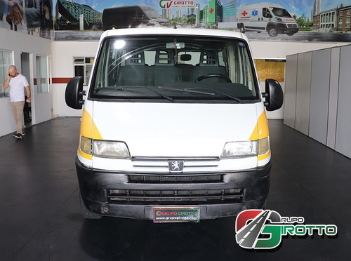 Peugeot Boxer Escolar 15 Lugares 2003 Seminova Financiada
