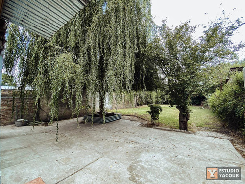 Casa En Venta - 2 Dormitorios 1 Baño - 95mts2 - Abasto, La Plata