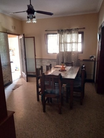 Imagen 15 de 23 de Casa Con Piscina, Cochera Y 4 Dormitorios Zona Puente Santo Tomé.