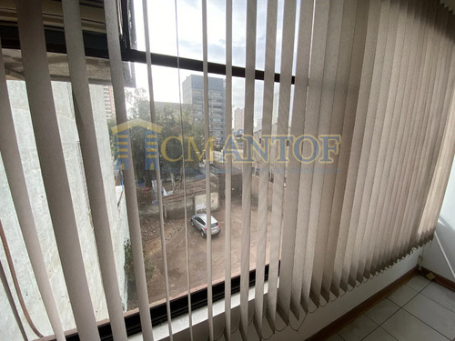 Venta Consulta En Centro Medico A Pasos Parque Brasil