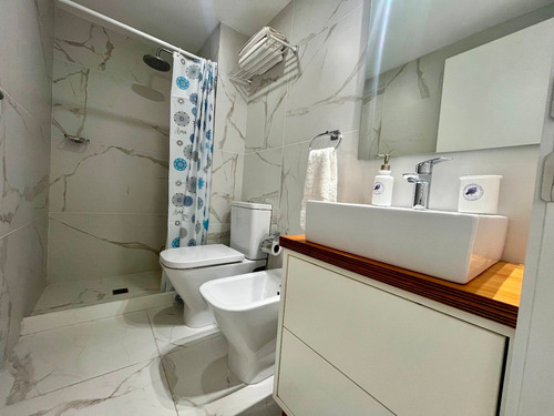Venta De Monoambiente En Edificio View Punta Del Este
