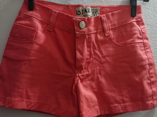 Short De Gabardina 