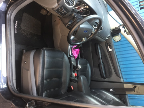 Imagem 3 de 12 de Ford Focus Sedan 2.0 Ghia Aut. - Ipva Pago Leia Atentamente