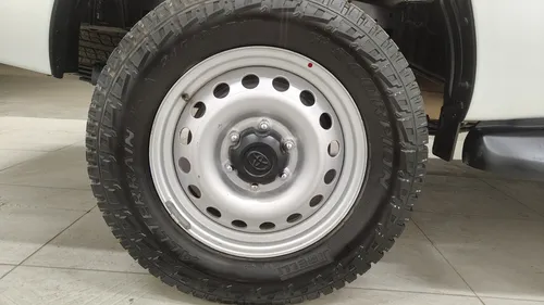 Toyota Hilux 2.7 Cabina Doble Base Mt