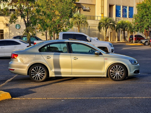 Volkswagen Vento 2.0 Sportline Tsi 200cv Dsg 2011