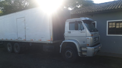 Imagem 3 de 10 de Vw 23220 6x2 Bau 2005