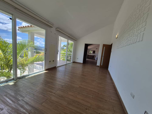 Casa En Venta El Hatillo Topotiama