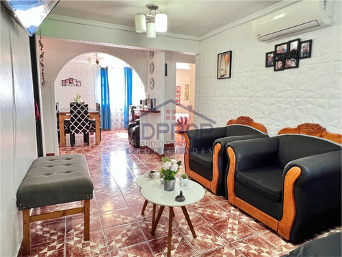 Oportunidad: Dpto. Primer Piso 2d, 1b, Con Patio Y Jardín