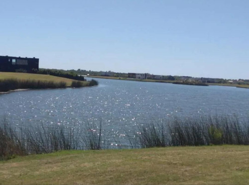 Lote En Venta Premium Al Agua En Puertos Del Lago Barrio Marinas