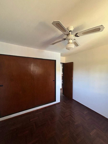 Vende Casa 3 Dorm En Barrio Urca!
