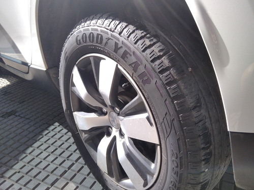 Robayna| Volkswagen Fox 1.6 Highline 2016| Ne