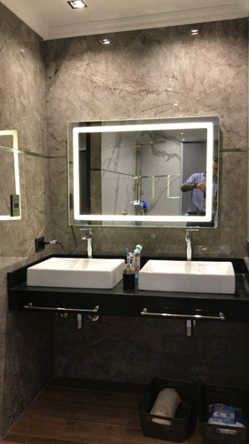 Imagen 4 de 10 de Espejo Baño 100x70 Luz Led Desempañador Temp Y Hora