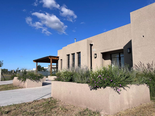 Casa En Venta En Pergamino A Estrenar