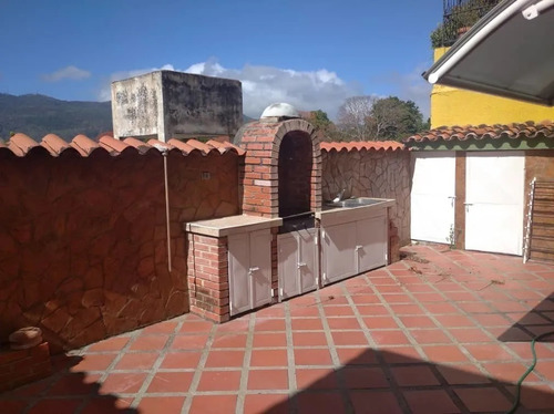 Imagen 8 de 8 de Amplia Casa De Dos Niveles En Naguanagua Lemc-370