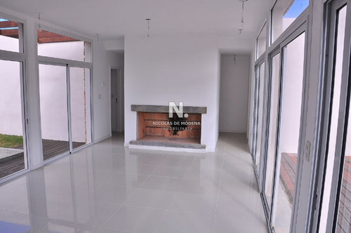 Casa En Barrio Privado **************financiado Hasta En 36 Cuotas Entregando 50% Contado -ref:4197
