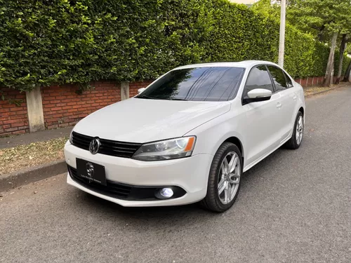 Volkswagen Jetta 2.5 Trendline | TuCarro