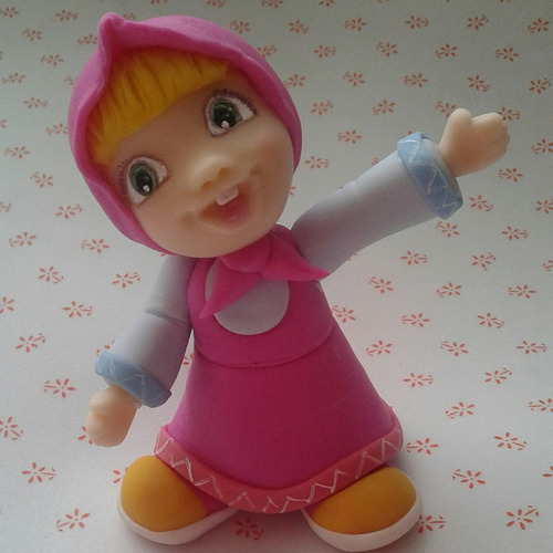 Imagen 1 de 10 de Masha Adorno De Torta En Porcelana Fría,,,