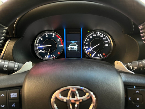 Toyota Hilux SW4 2.8 D-4D TURBO DIESEL SRX PLATINUM 7L 4X4 AUTOMÁTICO