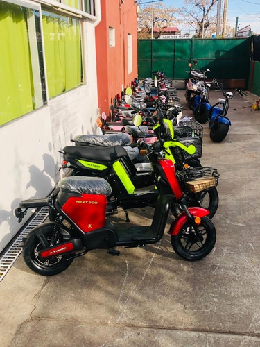 Moto Eléctrica Max 350 Yumbo 500 800 Scooter 100% Financiada