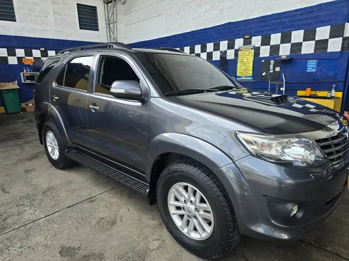 Toyota Fortuner 3.0 Sr5