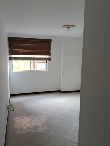 Apartamento En Venta En Loma De Los Bernal. Cod V12481