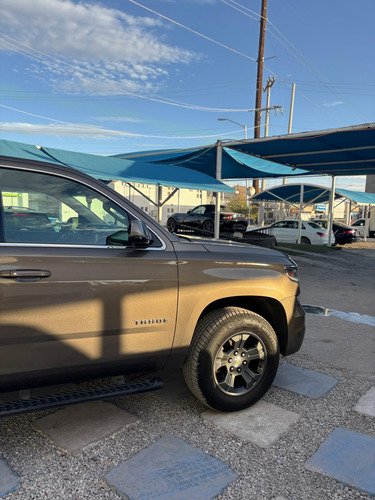 Chevrolet Tahoe 5.3 Z71 4x4 Mt