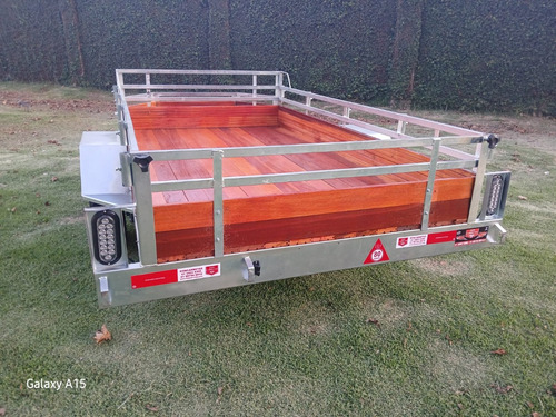 Carretinhas Reboque 1,40 X 2,50 Reforçada Pneu Novos