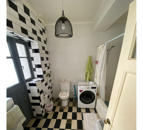 Vendo 2 Excelentes/amplios Deptos Antiguos Pero Remodelados