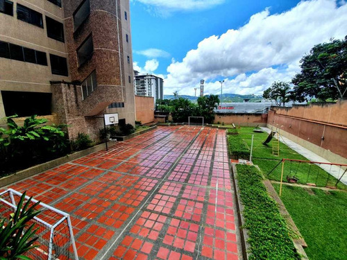 Imagen 15 de 16 de Alquilo Apto 170mts2 3h+s/3b+s/2pe Santa Eduvigis 4613