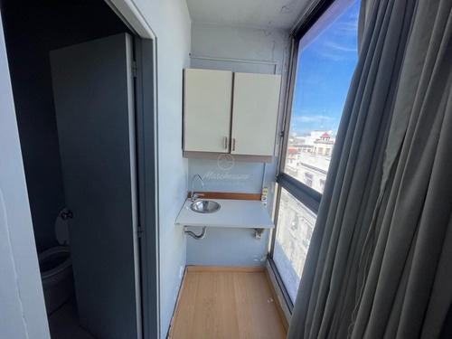 Venta Oficina Ciudad Vieja