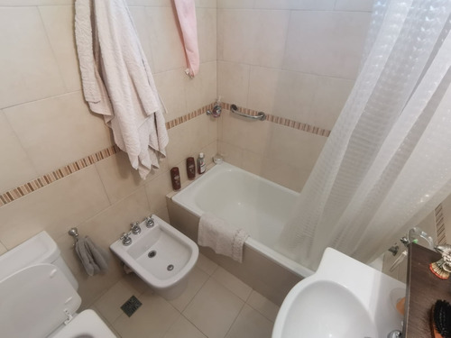 Tu Mejor Inversión! Departamento 2 Dormitorios Con Cochera Céntrico Puerto Madryn Chubut