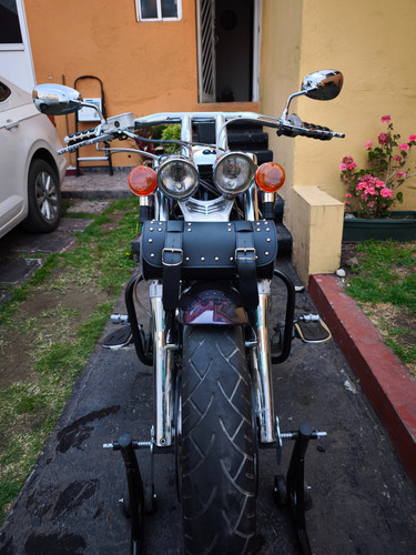 Yamaha Vstar 1100cc Color Morado Con Asiento De Pasajero