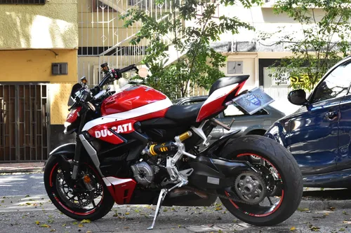 Ducati Streetfighter V2 2022