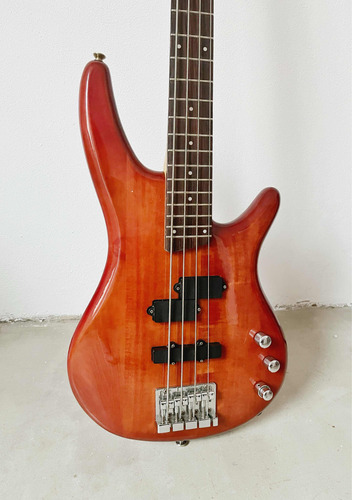 Bajo Ibanez Gio Soundgear