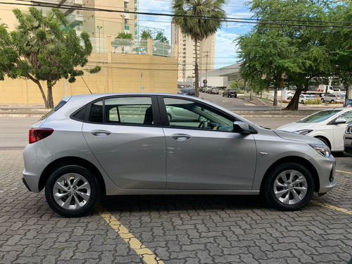 Imagem 9 de 14 de Chevrolet Onix Hatch Lt 1.0 12v Tb Flex 5p Mec. 2019/202...
