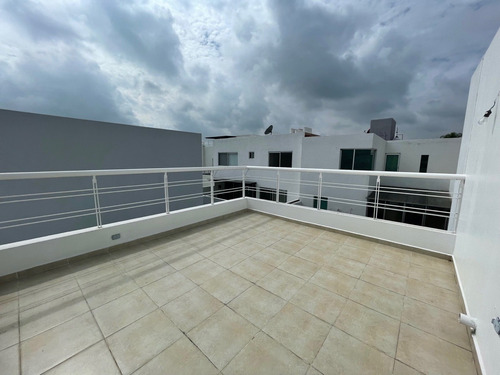 Imagen 28 de 30 de Casa En Venta En Juriquilla Con Alberca Propia