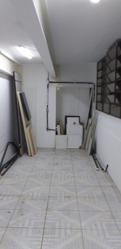 Imagem 13 de 25 de Salão /sala Comercial Ideal Para Estoque / Depósito De Mercadorias, Local Seguro, Com Estacionamento No Local A 20 Metros Da Ladeira Porto Geral, 100 Metros Da Rua 25 De Março
