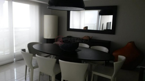 Apartamento En Peninsula - Punta Del Este- Ref: 2343