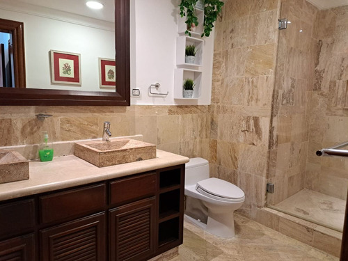 Renta Y Venta Penthouse En Aquamarina Cap Cana, Punta Cana.