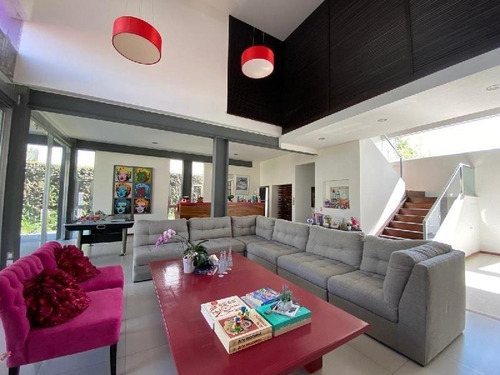 Imagen 1 de 30 de Residencia Con Alberca Propia En Privada En Juriquilla