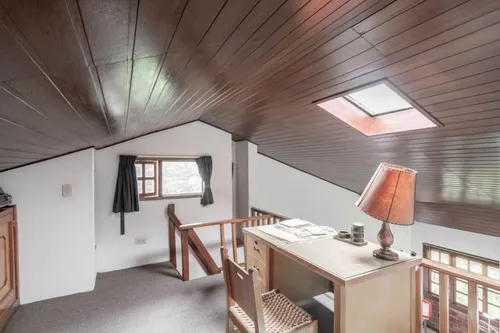 Casa En Venta En Provenza. Cod V8583