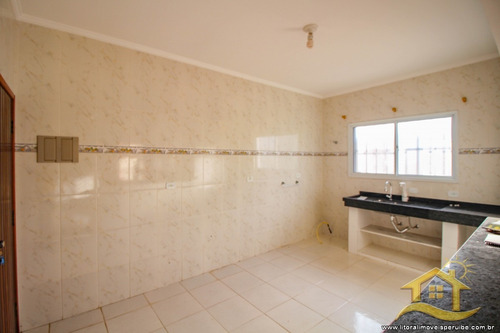 Casa No Bairro Em Peruíbe - Lcc-3809