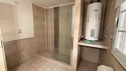 Casa En Villa Elisa De 3 Dormitorios Con Parque